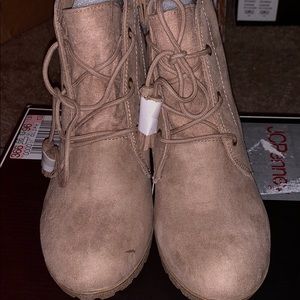 Brand new tan MIA booties